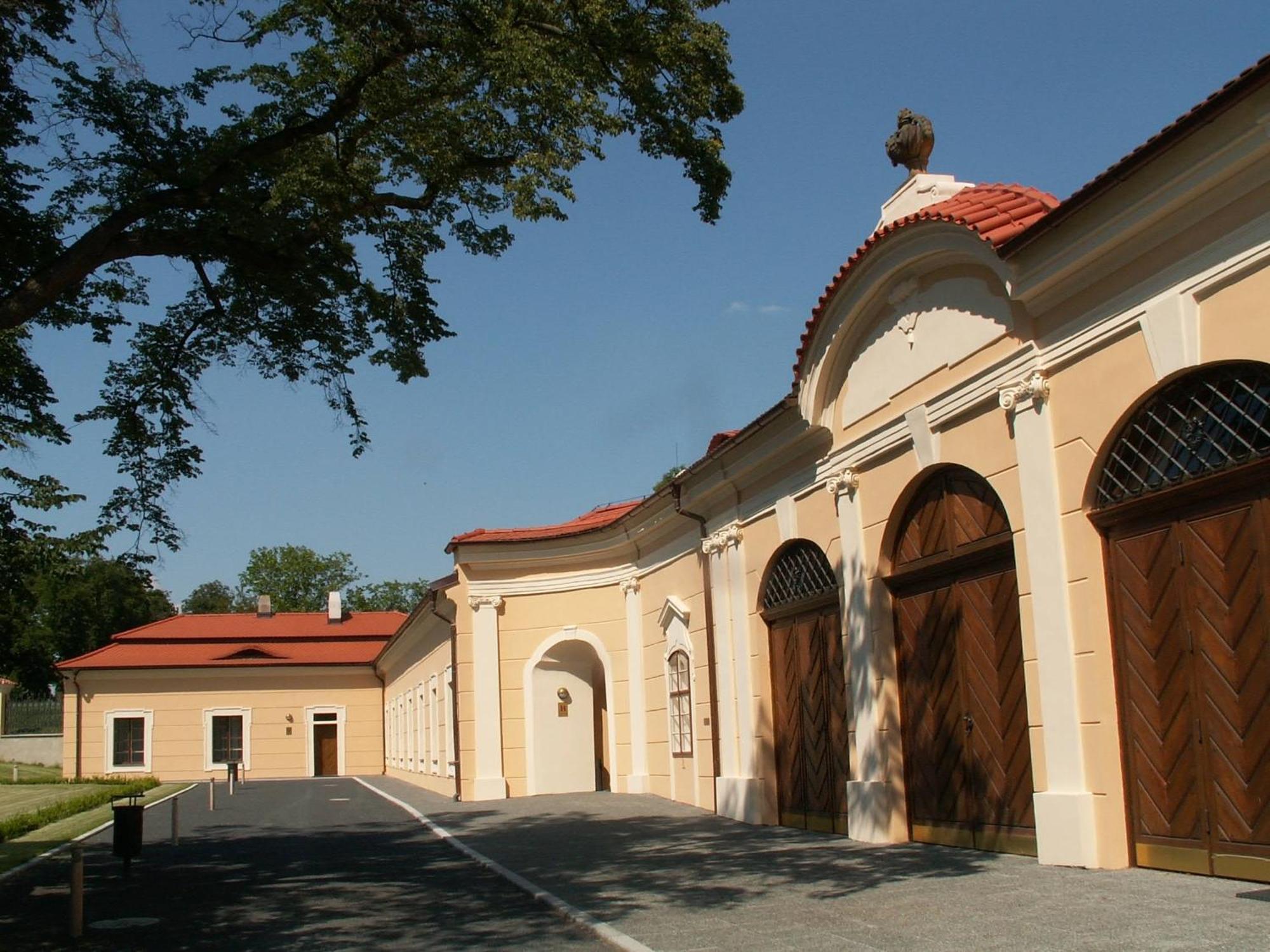 Chateau Liblice Byšice المظهر الخارجي الصورة